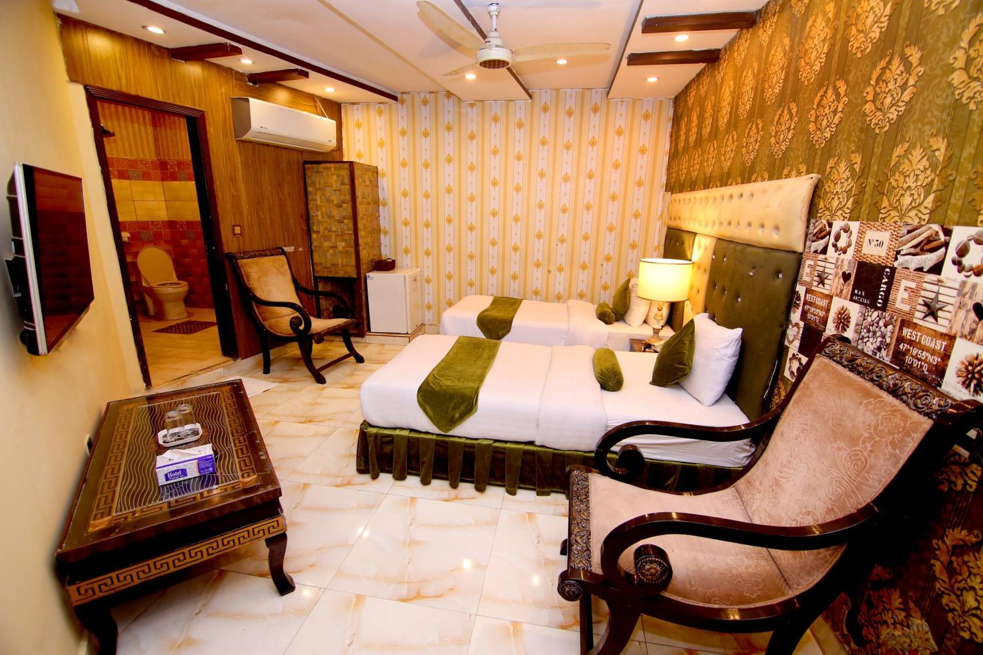 Hotel Premier Inn Gulberg Lahore Exterior foto