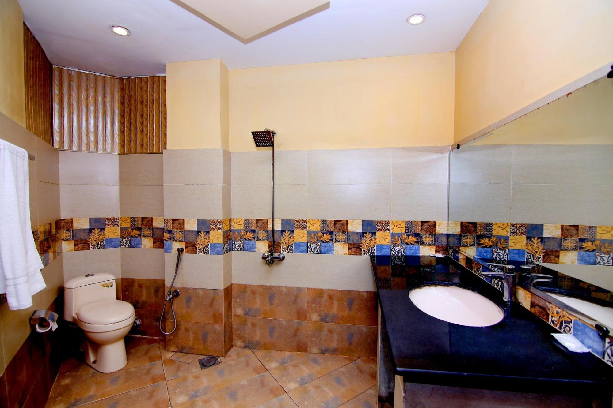 Hotel Premier Inn Gulberg Lahore Exterior foto