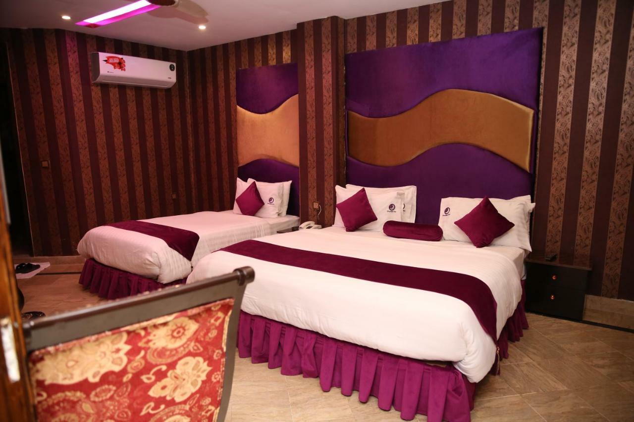 Hotel Premier Inn Gulberg Lahore Exterior foto