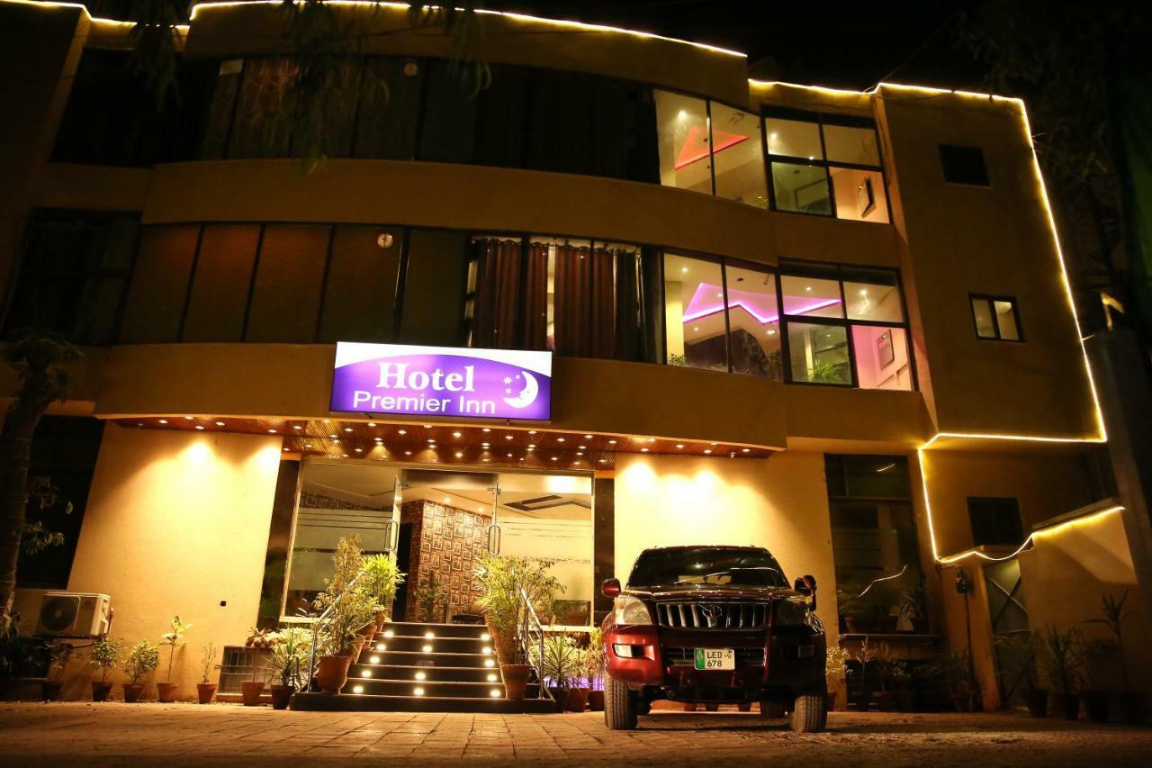 Hotel Premier Inn Gulberg Lahore Exterior foto